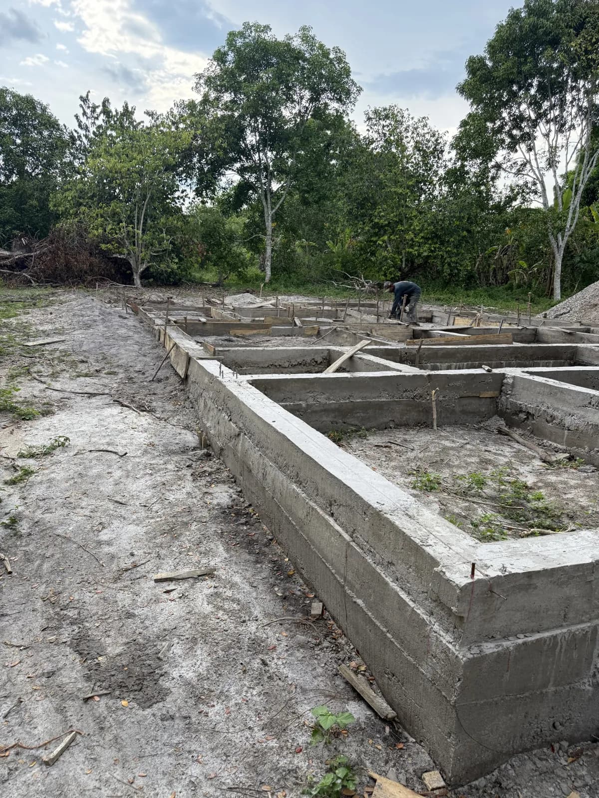 Cimentación y replanteo de Villa Rito en el lote
